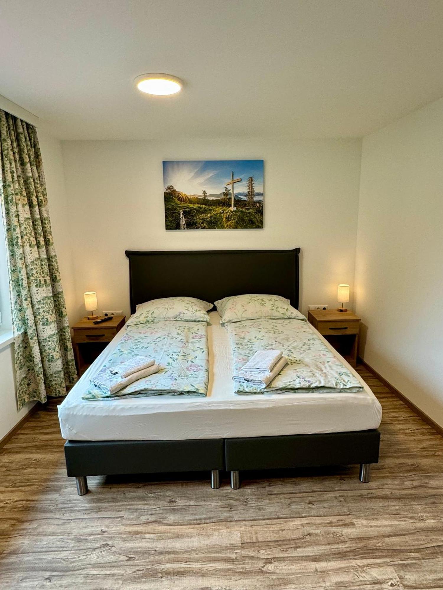 Hotel Metzgerwirt Vieh Heli Bad Goisern Esterno foto